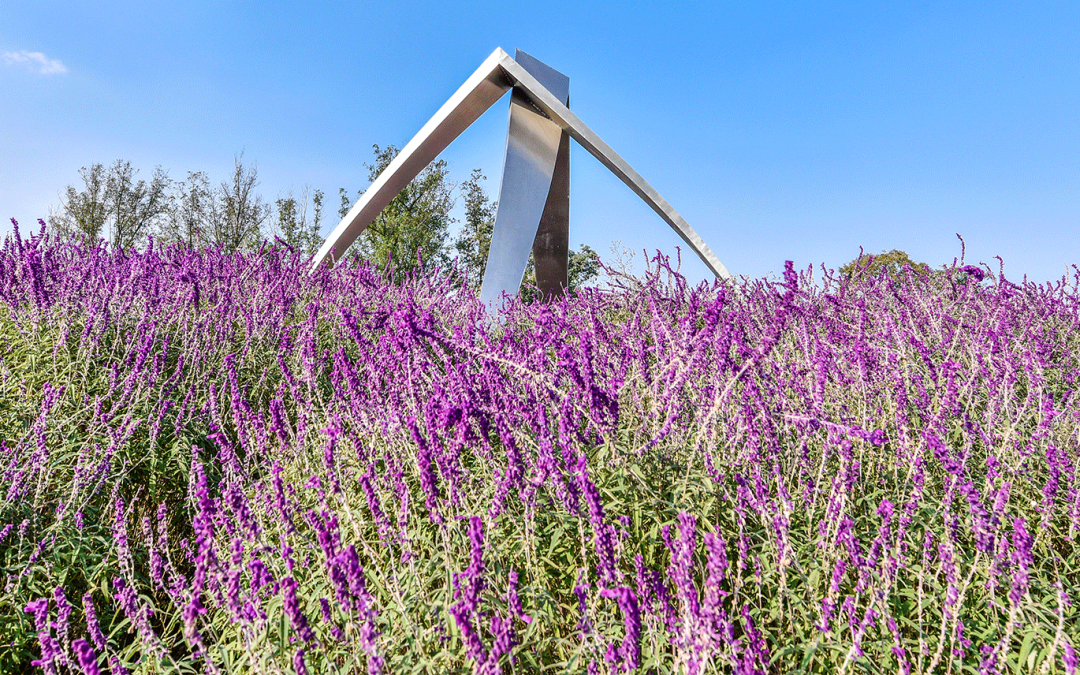 Edesmenneen rovaniemeläistaiteilijan veistos valmistui Kiinan Chengduun